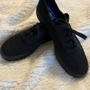Keds black on black Ortholite Sneakers